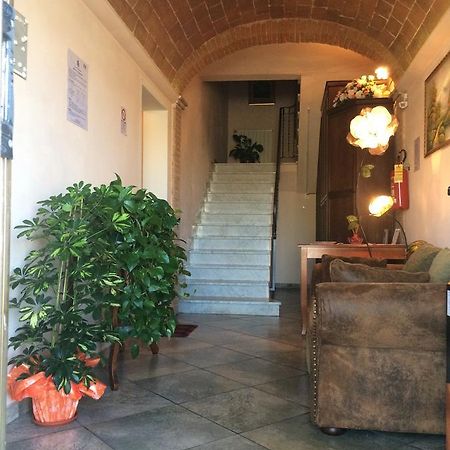 Hotel Da Donna Rosa à Pontedera Extérieur photo